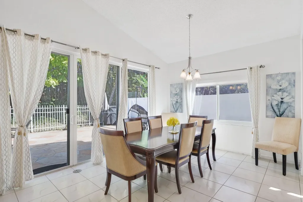 10418 Buena Ventura Drive Boca Raton FL 33498