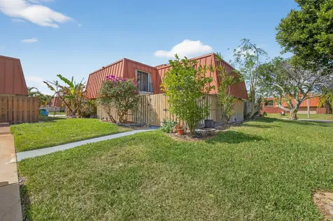 3332 N Meridian Way N Palm Beach Gardens FL 33410
