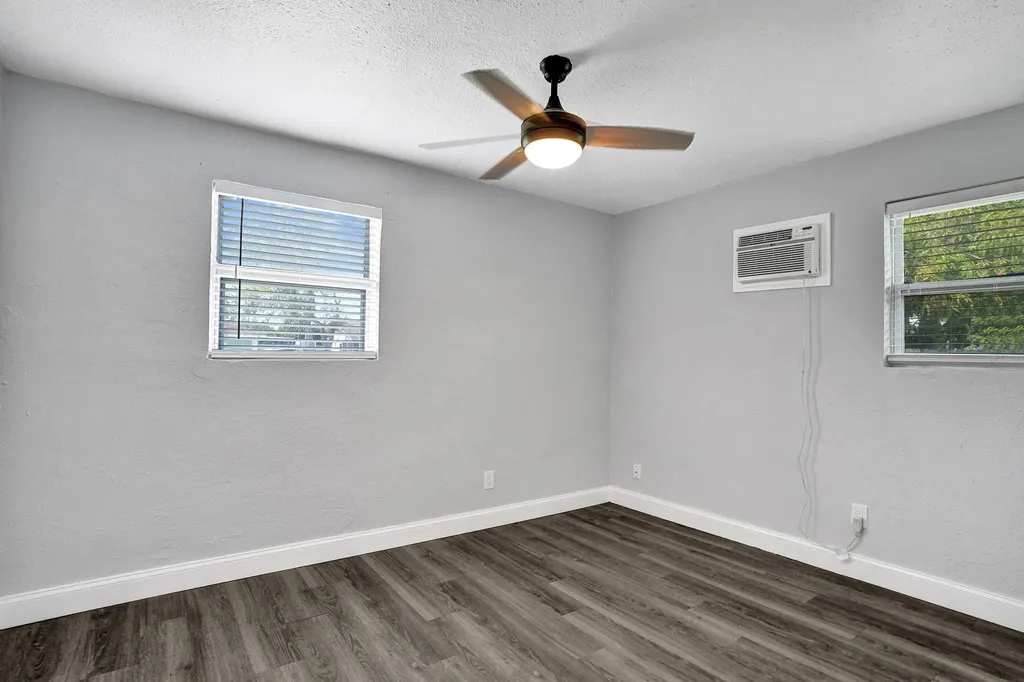 2261 NW 2nd Street Pompano Beach FL 33069