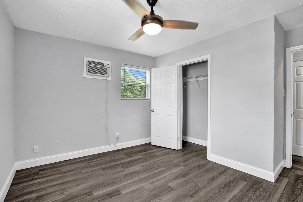 2261 NW 2nd Street Pompano Beach FL 33069