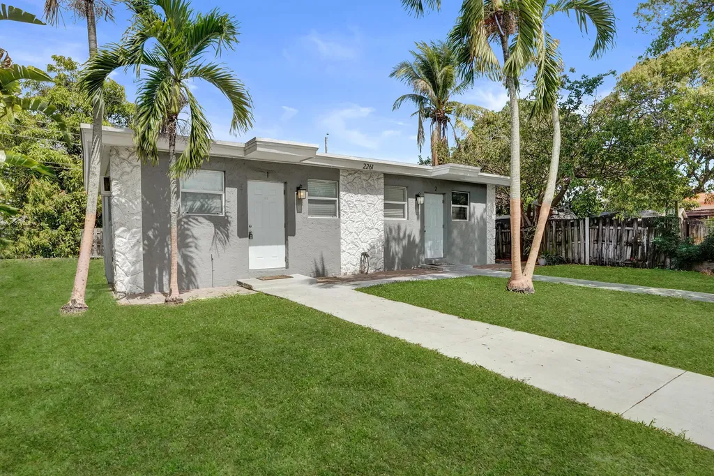 2261 NW 2nd Street Pompano Beach FL 33069