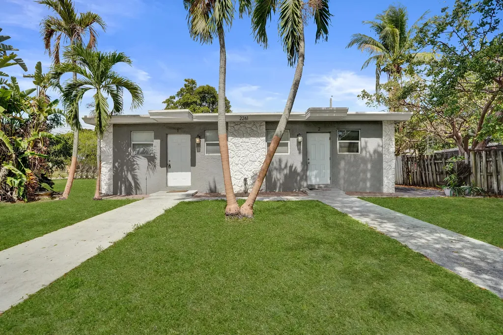 2261 NW 2nd Street Pompano Beach FL 33069