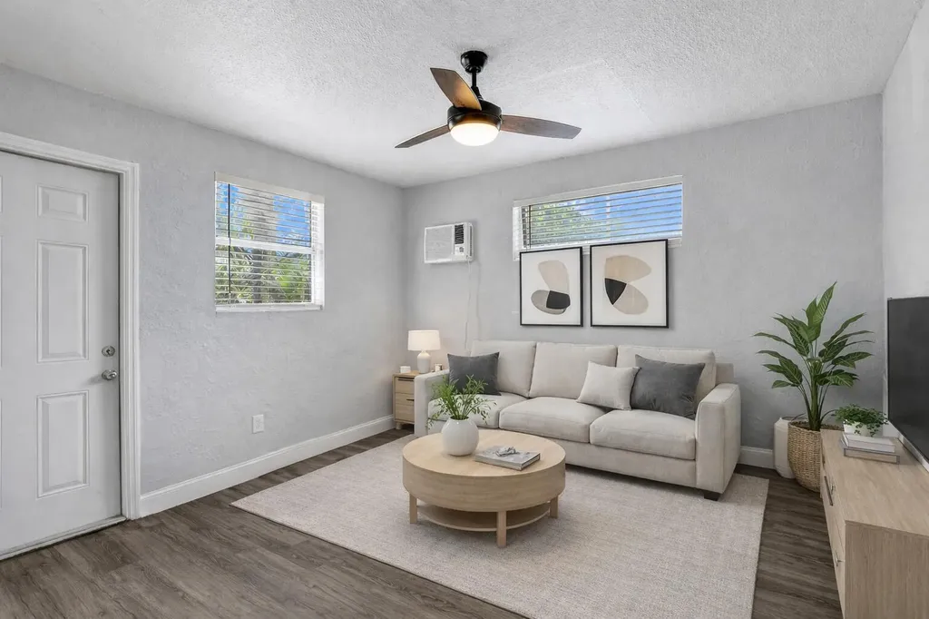 2261 NW 2nd Street Pompano Beach FL 33069