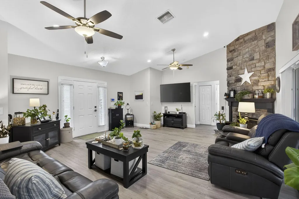 13714 78th Place N West Palm Beach FL 33412
