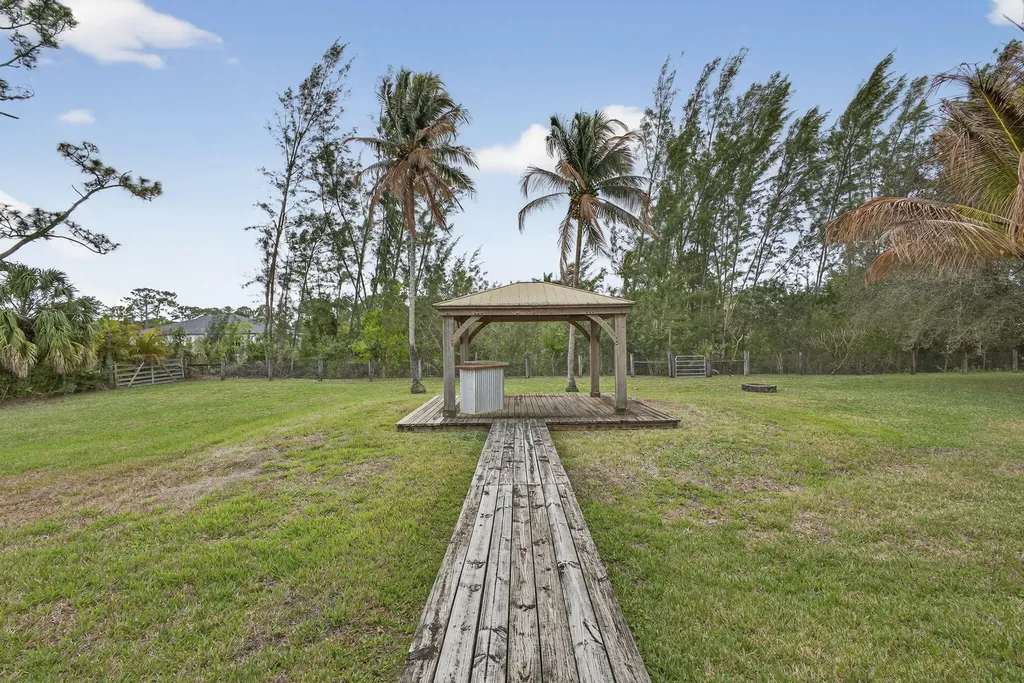 13714 78th Place N West Palm Beach FL 33412