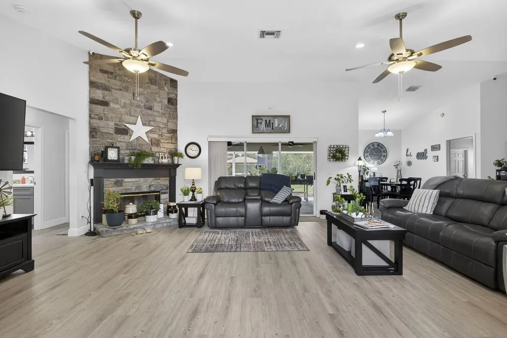 13714 78th Place N West Palm Beach FL 33412