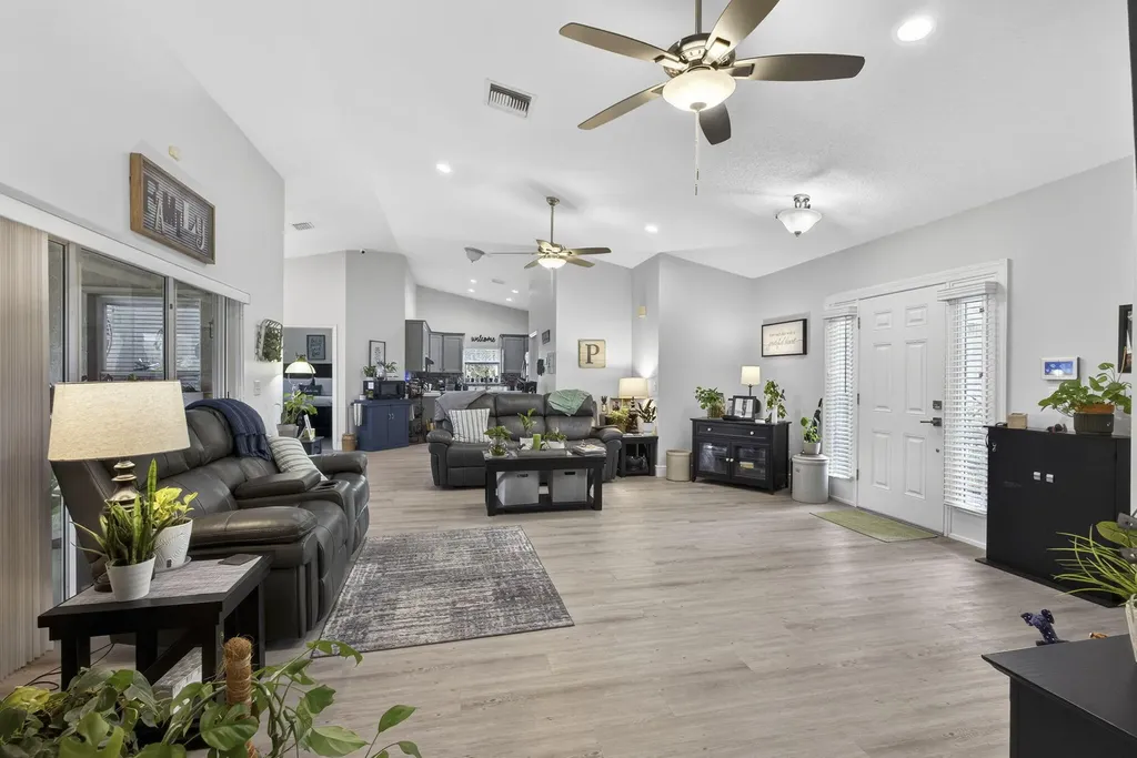 13714 78th Place N West Palm Beach FL 33412
