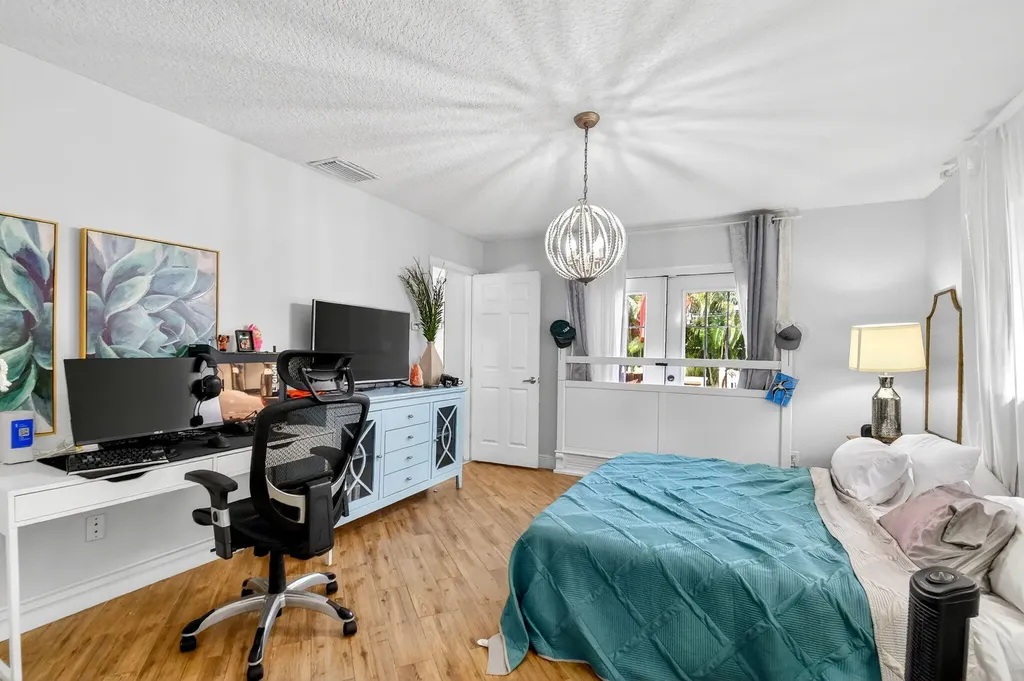 320 Riverdale Road Palm Springs FL 33461