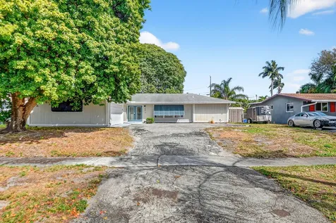 320 Riverdale Road Palm Springs FL 33461