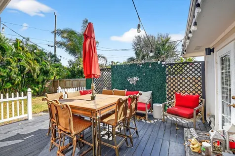 320 Riverdale Road Palm Springs FL 33461