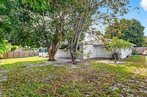 320 Riverdale Road Palm Springs FL 33461