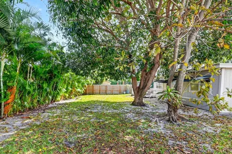 320 Riverdale Road Palm Springs FL 33461