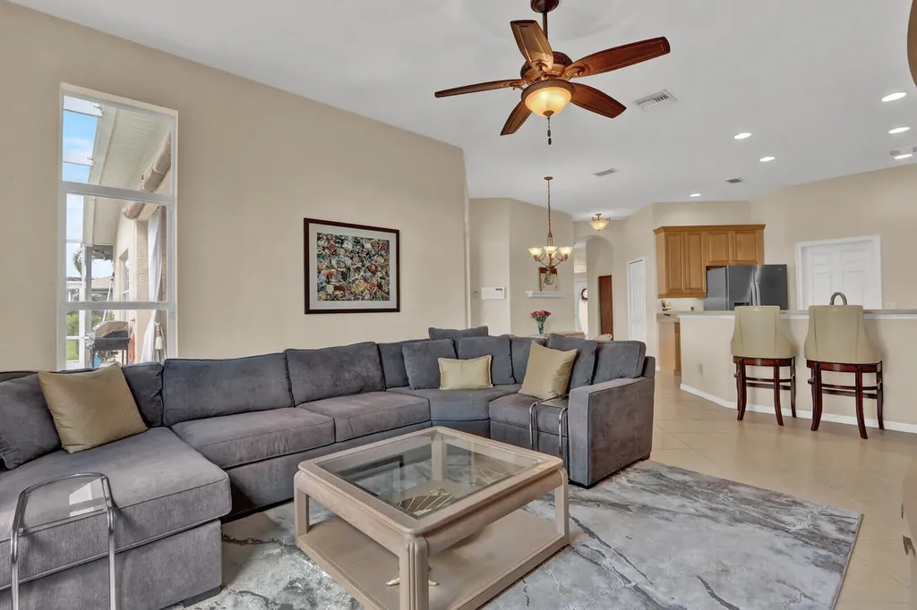 189 SW Snapdragon Circle Port St Lucie FL 34953