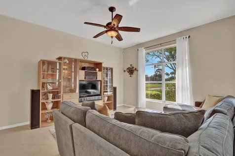 189 SW Snapdragon Circle Port St Lucie FL 34953