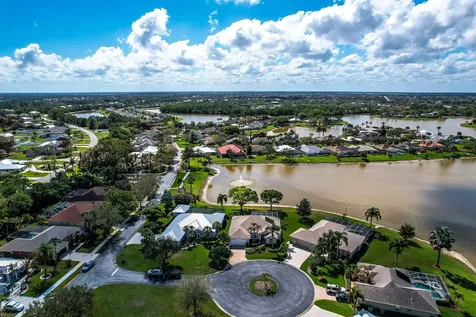 189 SW Snapdragon Circle Port St Lucie FL 34953