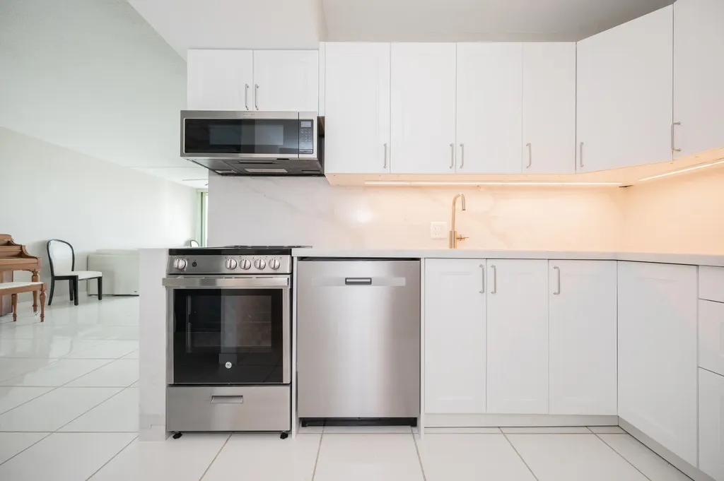 20335 W Country Club Drive Aventura FL 33180