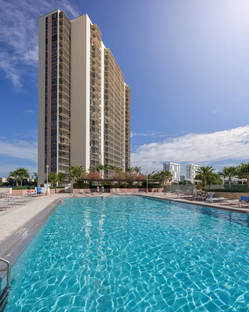 20335 W Country Club Drive Aventura FL 33180