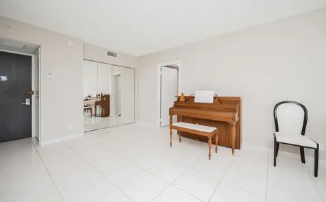 20335 W Country Club Drive Aventura FL 33180