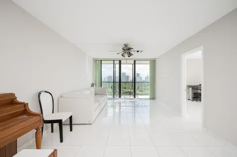 20335 W Country Club Drive Aventura FL 33180