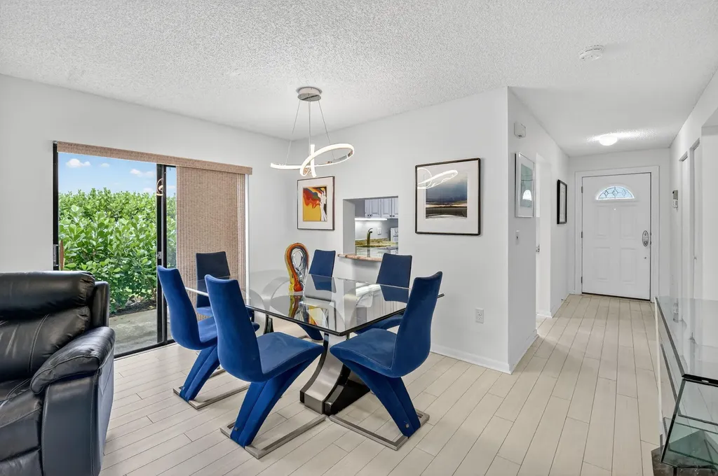 8 Stratford Drive E Boynton Beach FL 33436