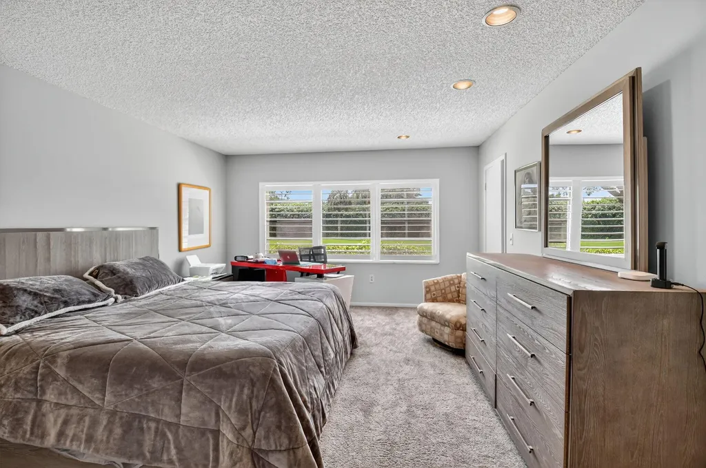 8 Stratford Drive E Boynton Beach FL 33436