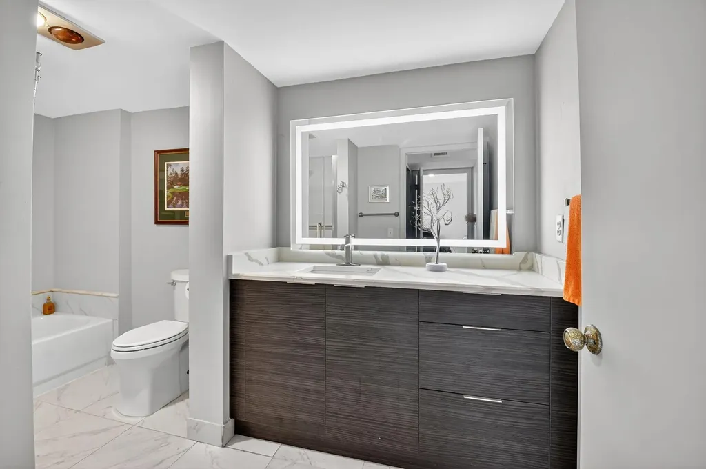 8 Stratford Drive E Boynton Beach FL 33436