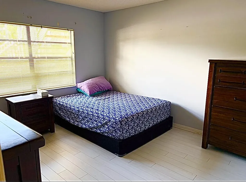 8 Stratford Drive E Boynton Beach FL 33436