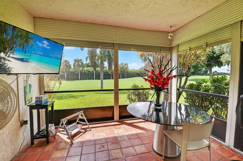 8 Stratford Drive E Boynton Beach FL 33436