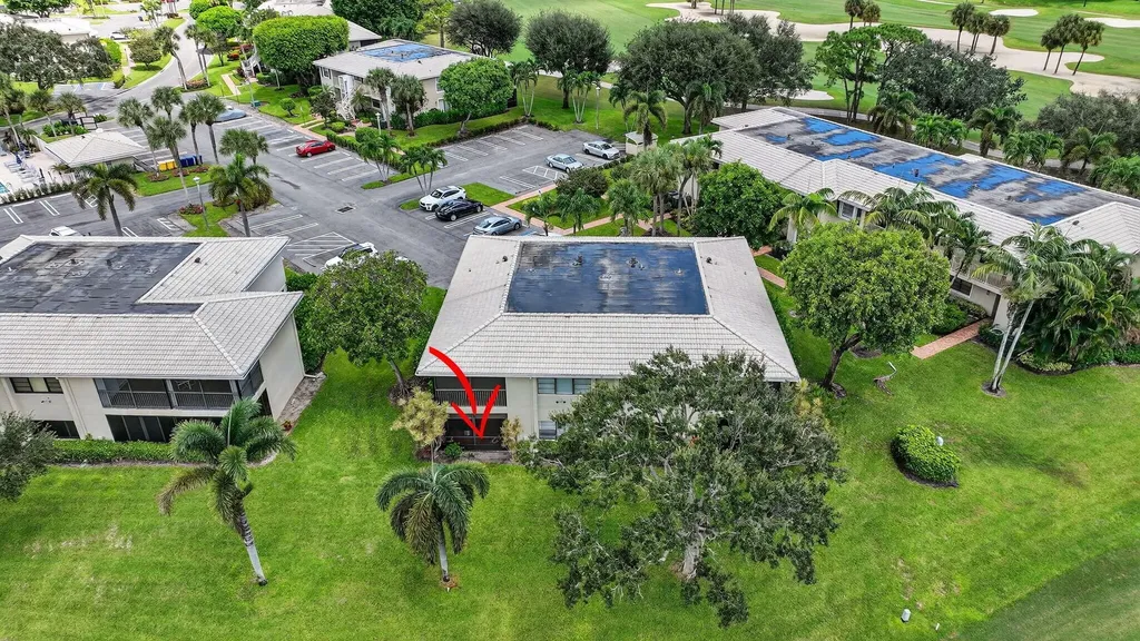 8 Stratford Drive E Boynton Beach FL 33436
