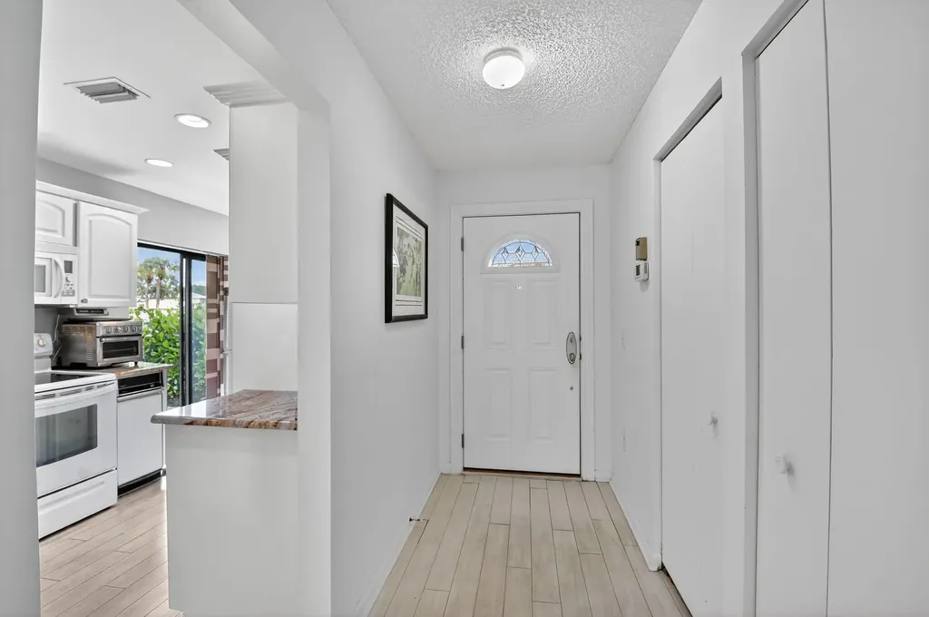 8 Stratford Drive E Boynton Beach FL 33436