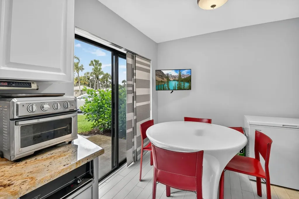 8 Stratford Drive E Boynton Beach FL 33436