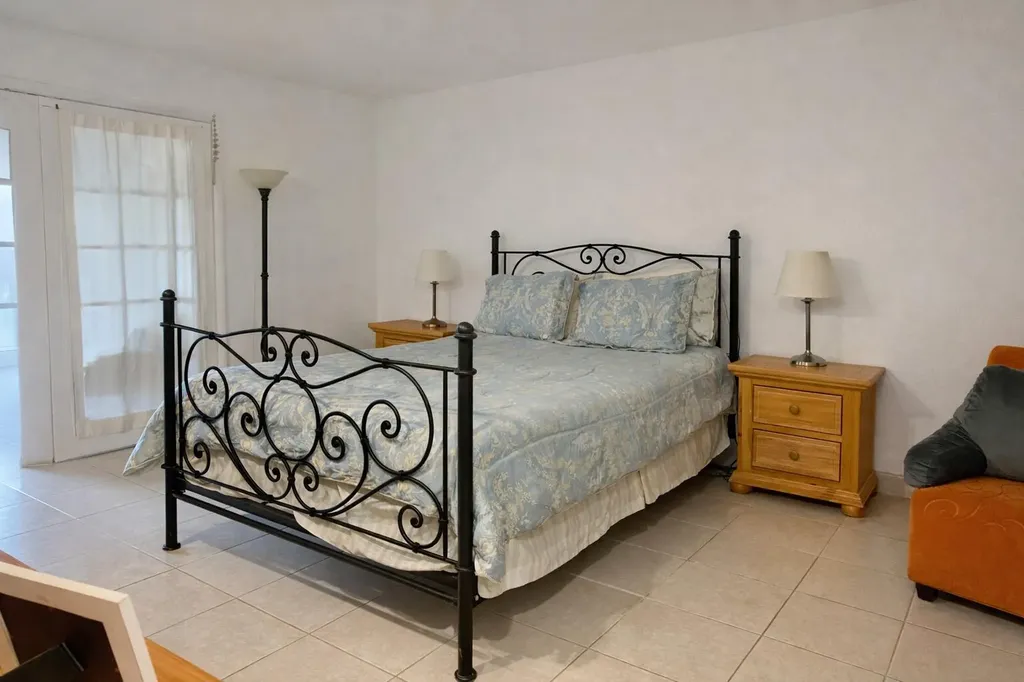 5401 Collins Avenue Miami Beach FL 33140