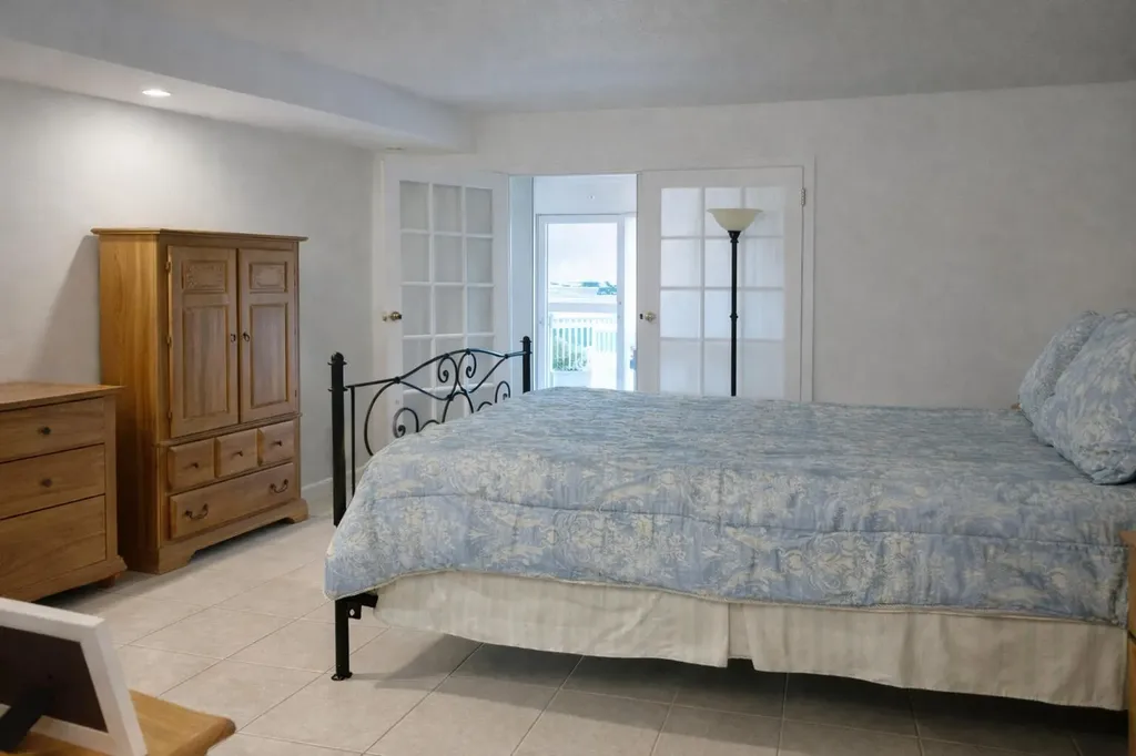 5401 Collins Avenue Miami Beach FL 33140
