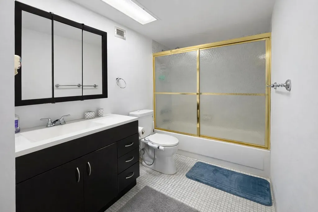 5401 Collins Avenue Miami Beach FL 33140