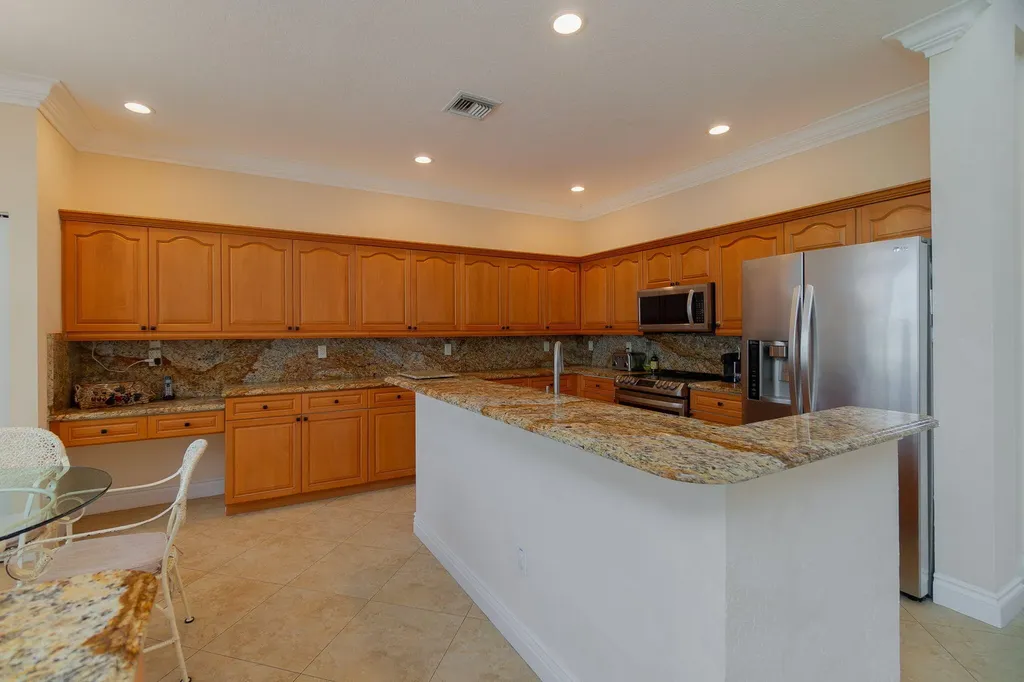 6005 Newport Village Way Lake Worth FL 33463