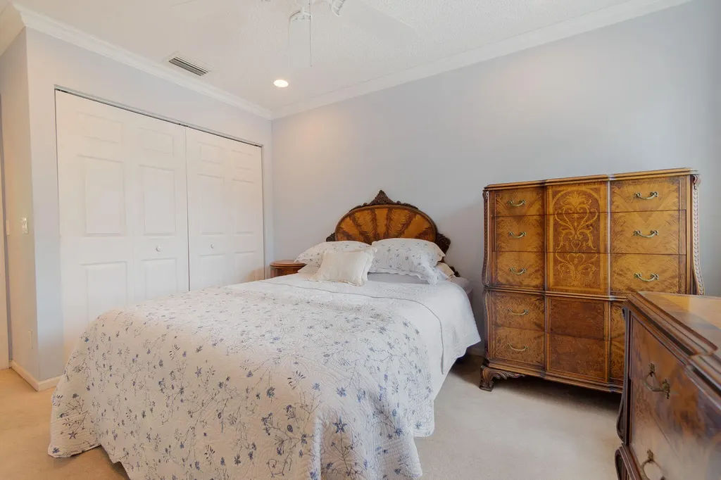 6005 Newport Village Way Lake Worth FL 33463