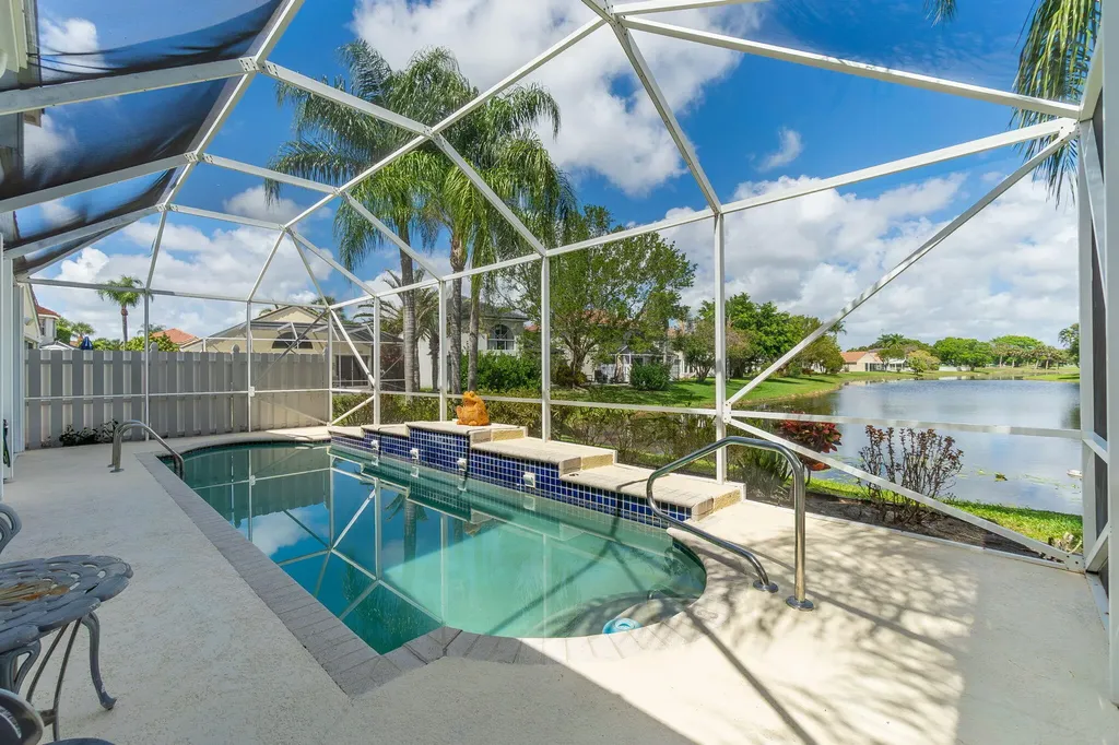 6005 Newport Village Way Lake Worth FL 33463