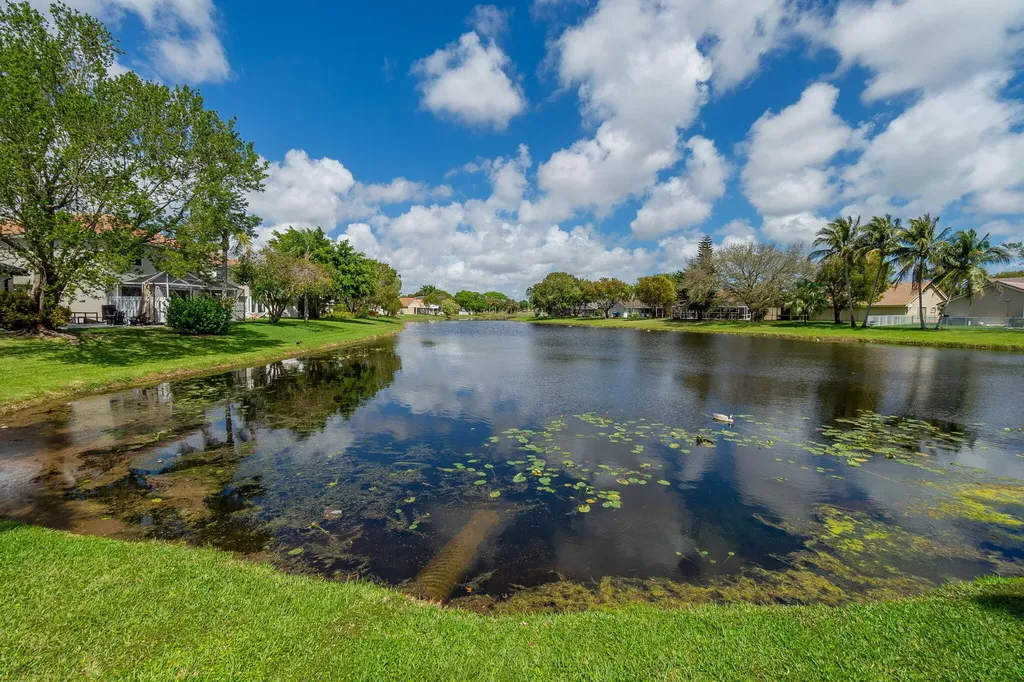 6005 Newport Village Way Lake Worth FL 33463