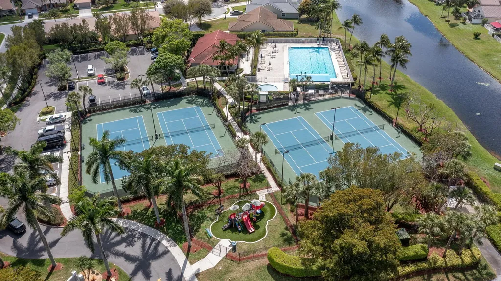6005 Newport Village Way Lake Worth FL 33463