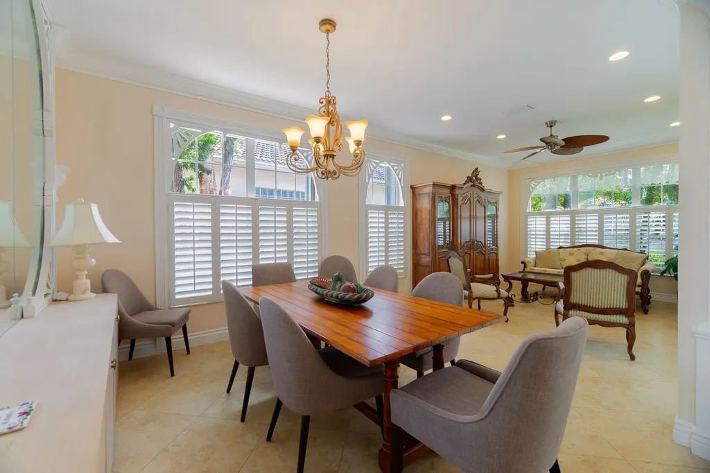 6005 Newport Village Way Lake Worth FL 33463