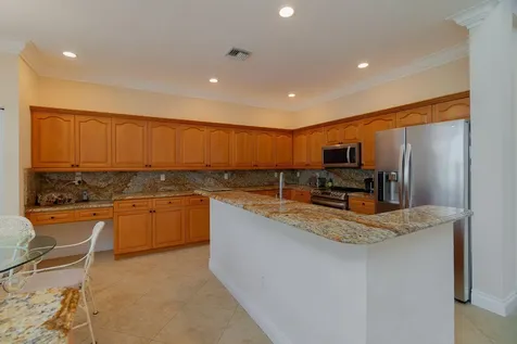 6005 Newport Village Way Lake Worth FL 33463