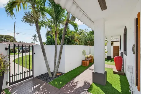 6647 Paul Mar Drive Lantana FL 33462