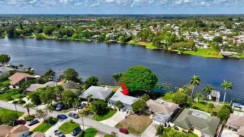 6647 Paul Mar Drive Lantana FL 33462