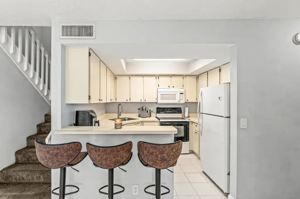 3900 Village Drive Delray Beach FL 33445