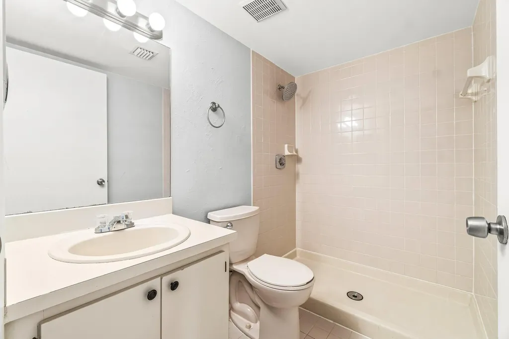 3900 Village Drive Delray Beach FL 33445