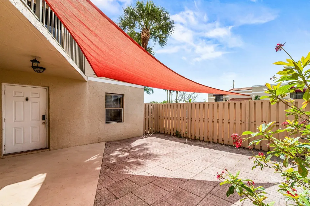 3900 Village Drive Delray Beach FL 33445