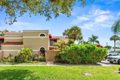 3900 Village Drive Delray Beach FL 33445