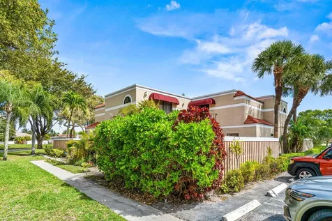 3900 Village Drive Delray Beach FL 33445