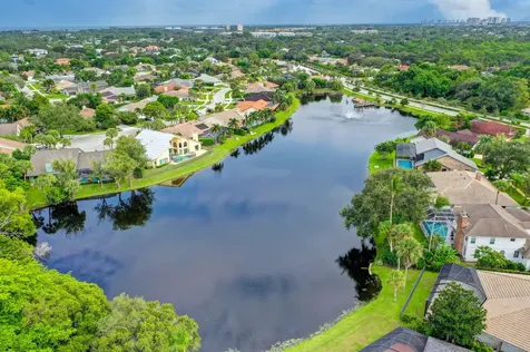 12886 La Rochelle Circle Palm Beach Gardens FL 33410