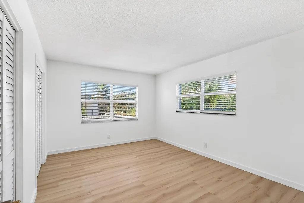 2555 NE 11th Street Fort Lauderdale FL 33304